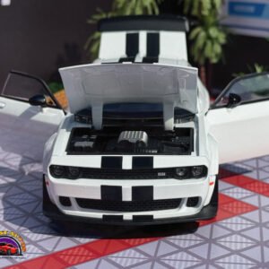 Dodge Hellcat Challenger in White