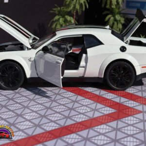 Dodge Hellcat Challenger in White