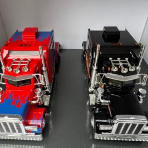 Alternative view of Peterbilt American Truck 1:24 Scale Diecast Collectors Model