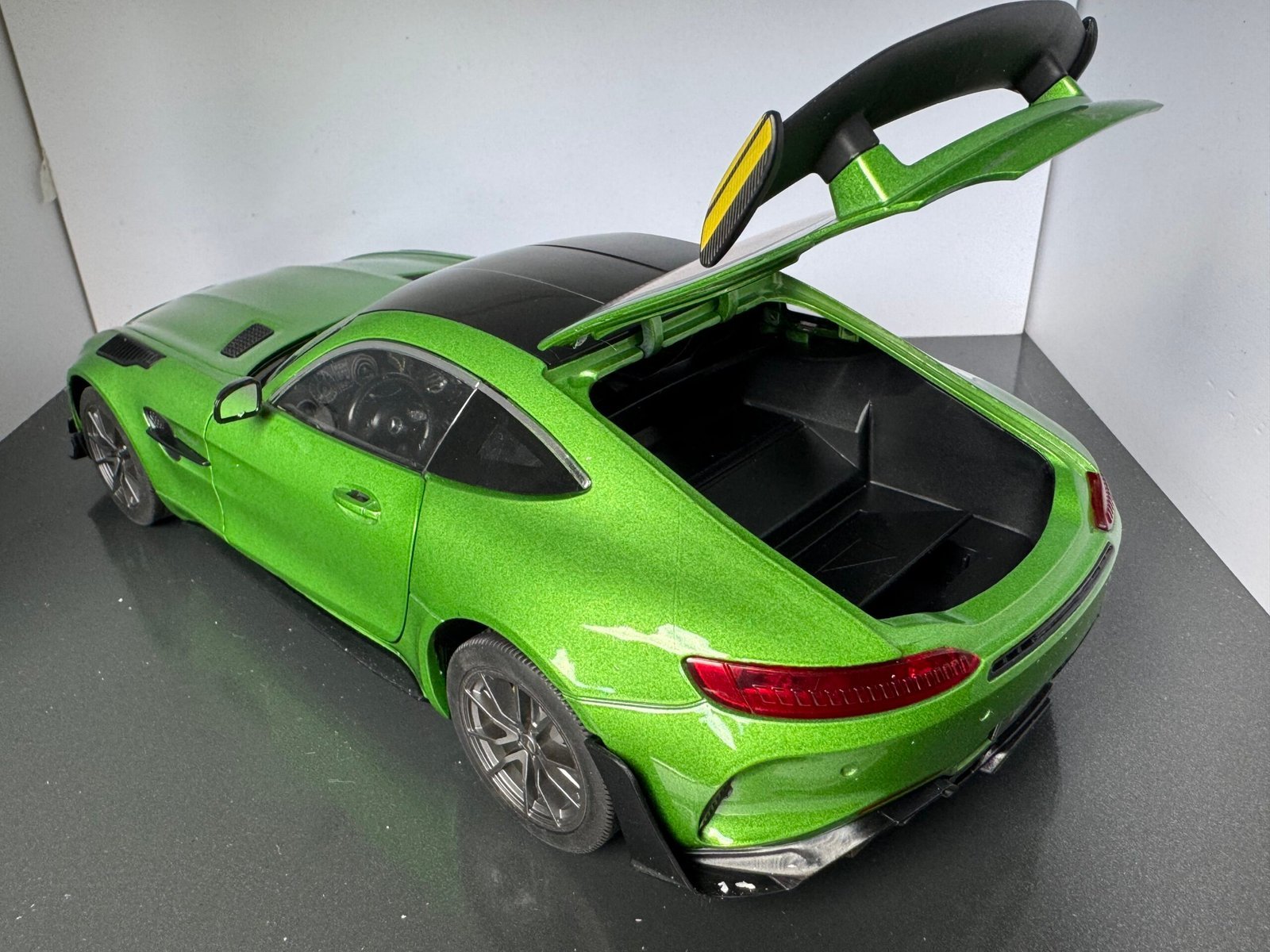 Mercedes Benz AMG GTR 1:18 Scale Diecast Collectible Model - Image 6