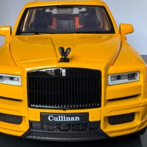 Rolls Royce Cullinan in Yellow