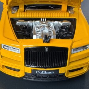 Rolls Royce Cullinan in Yellow