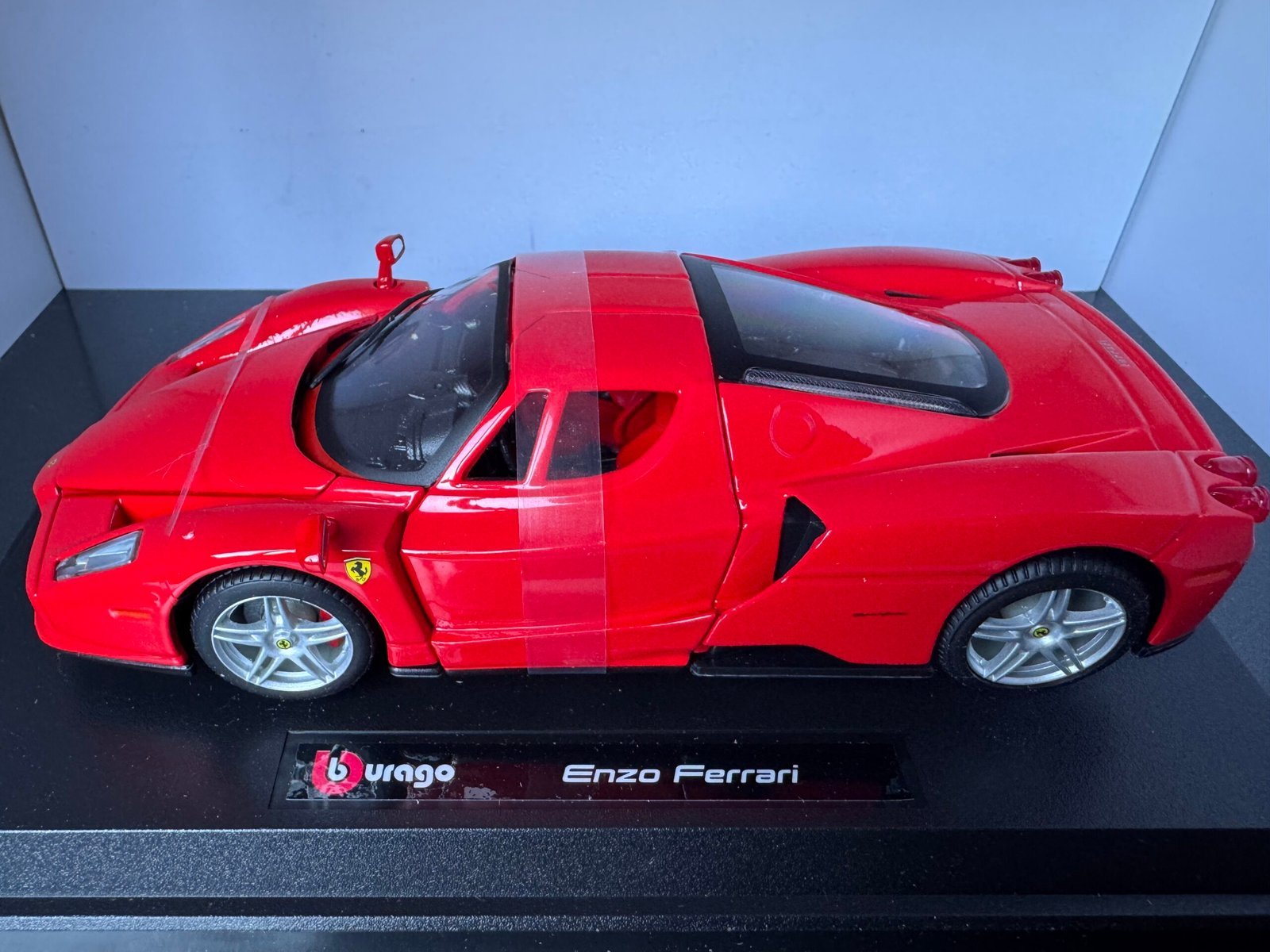 Ferrari F12 Berlinetta 1:24 Scale Diecast Collectible Model - Image 7