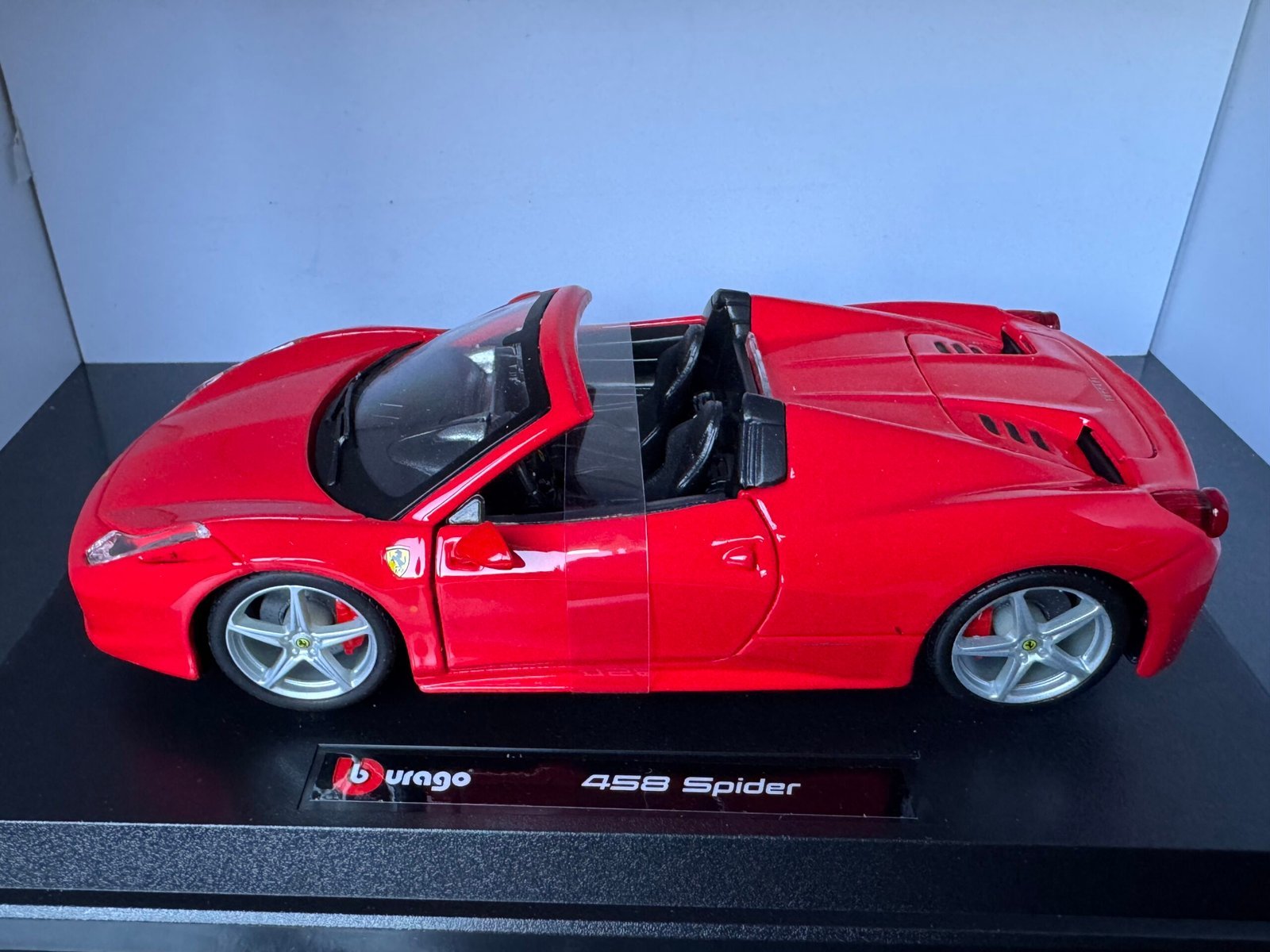 Ferrari 458 Spider 1:24 Scale - Image 2