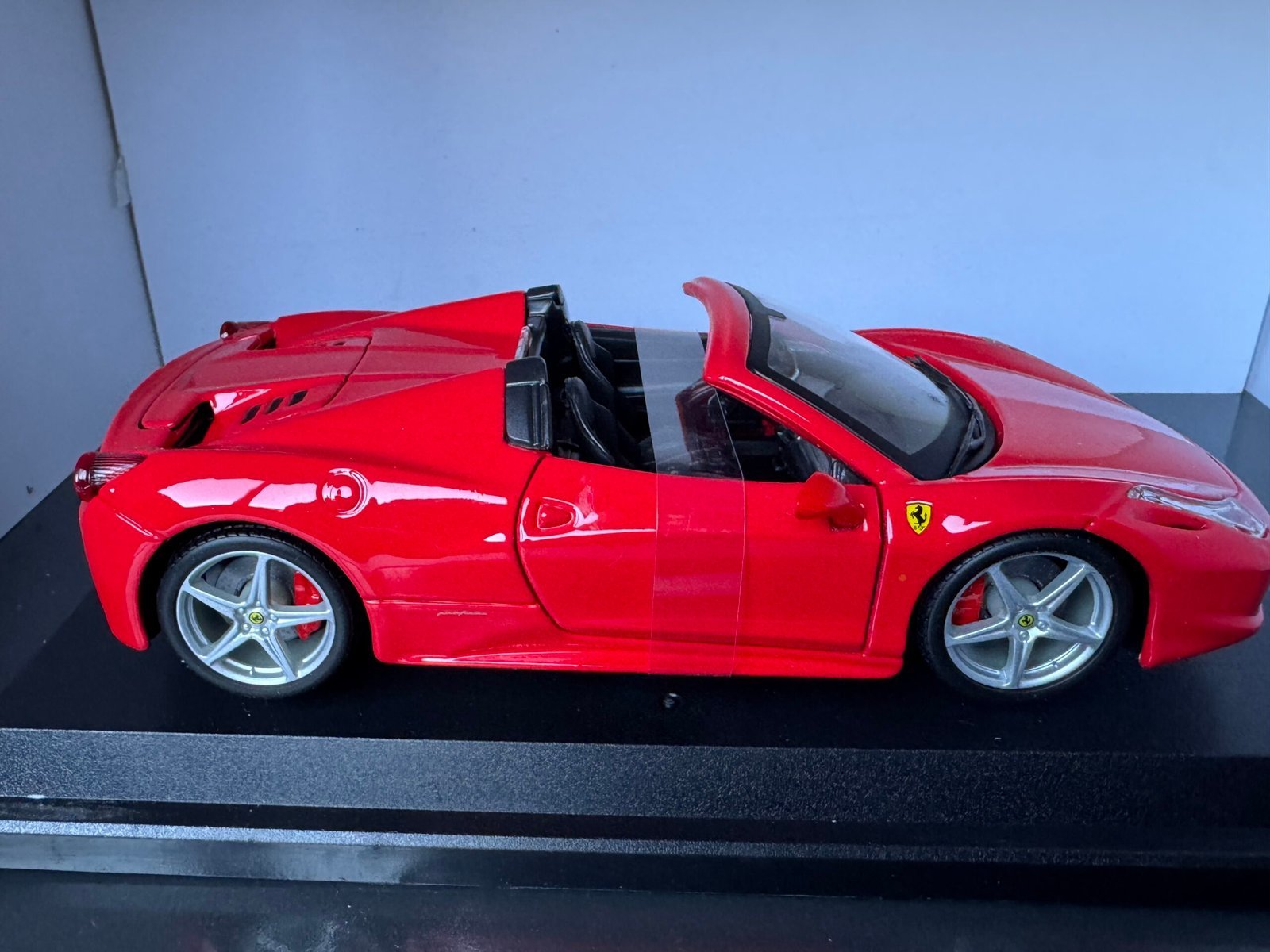 Ferrari 458 Spider 1:24 Scale - Image 4
