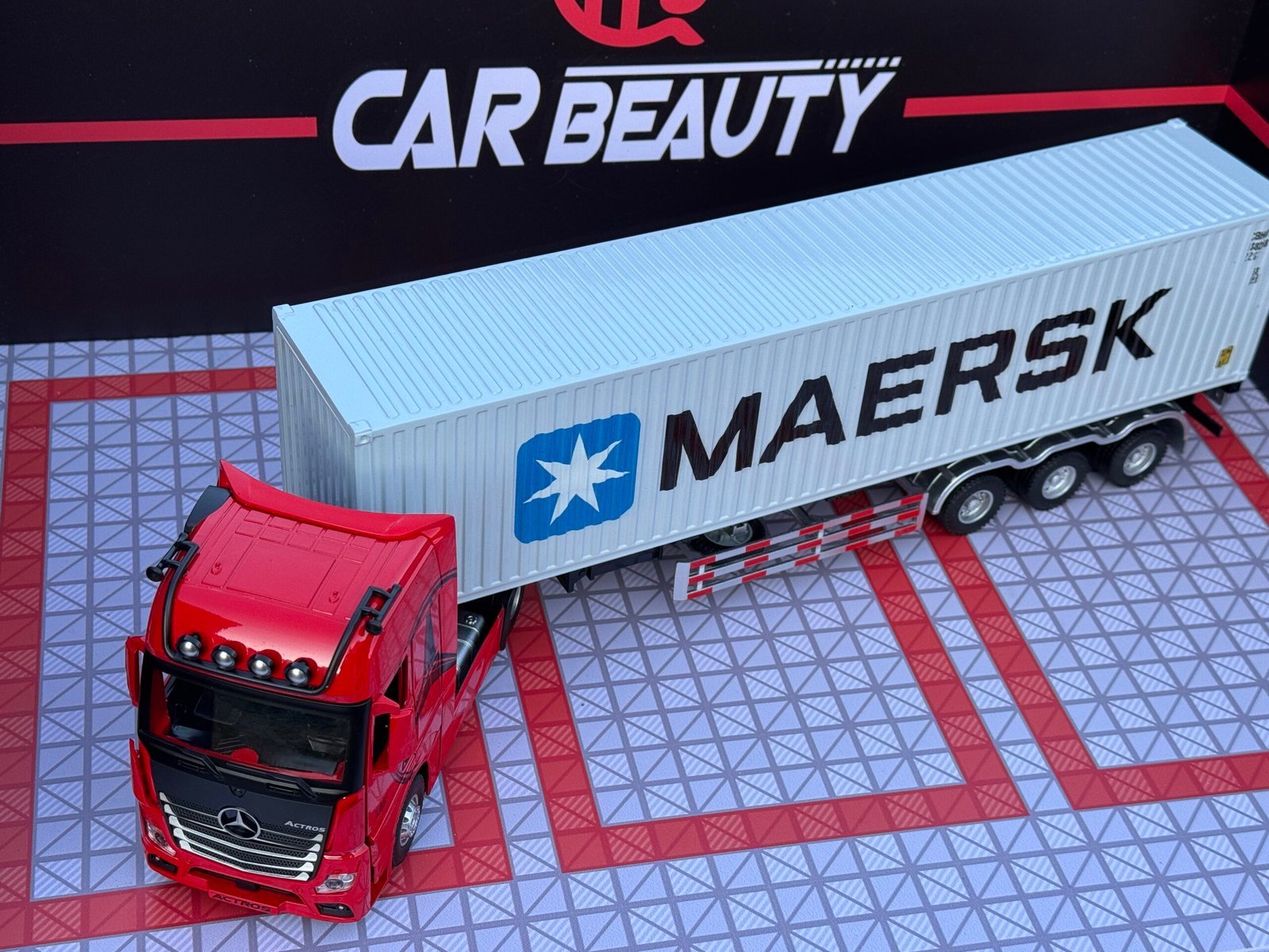 Mercedes Benz Actros Truck 1:24 Scale with Container Diecast Collectible Model - Image 3