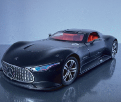 Mercedes Benz GTR 1:24 Scale Diecast Collectible Model