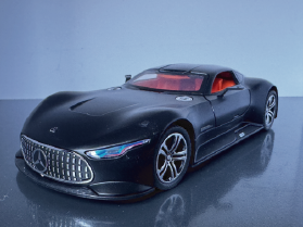 Mercedes Benz GTR 1:24 Scale Diecast Collectible Model