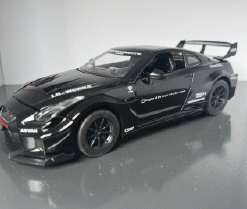 Nissan GT Skyline 1:24 Scale Diecast Collectible Model