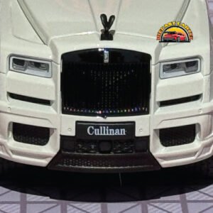 Rolls Royce Cullinan in White