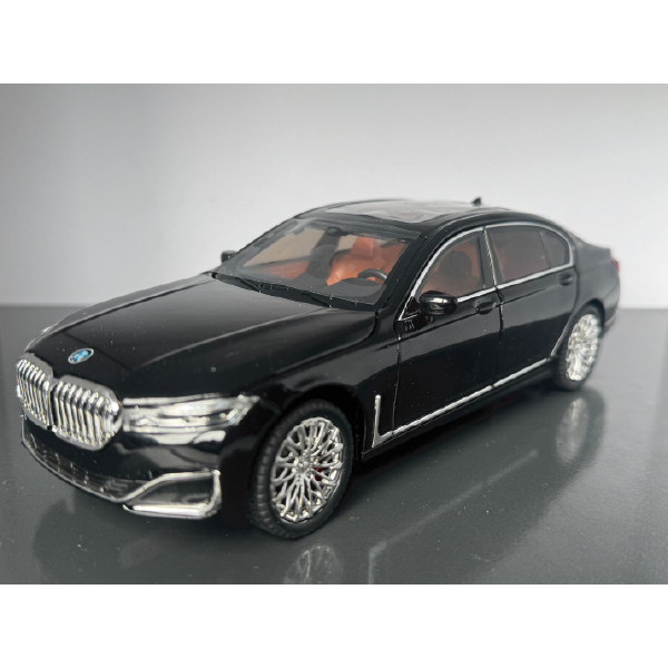 BMW 760Li 1:24 Scale Diecast Collectible Model