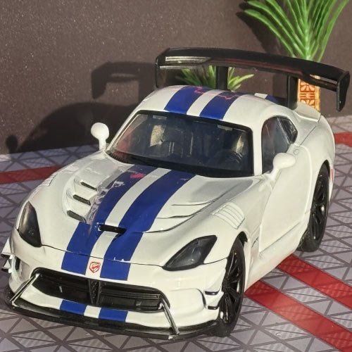 Dodge Viper in White with Blue Stripe