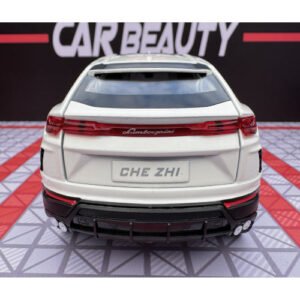 Lamborghini Urus in White