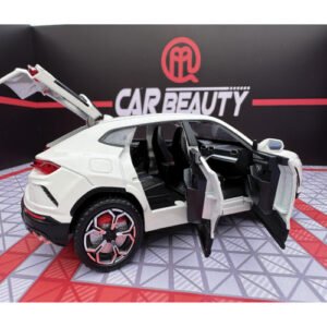 Lamborghini Urus in White