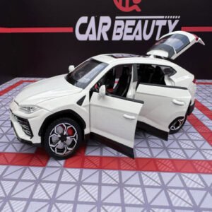 Lamborghini Urus in White