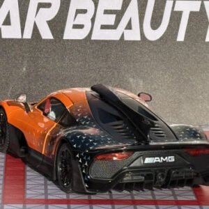 Mercedes Benz - ONE Scale of 1:18 in Orange