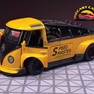 VW-Camper-in-Yellow