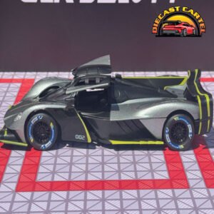 Aston Martin Valkyrie in Silver