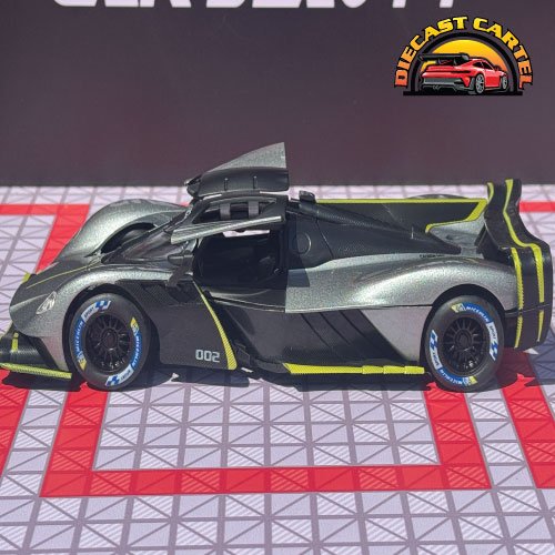 Aston Martin Valkyrie in Silver