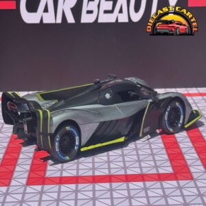 Aston Martin Valkyrie in Silver