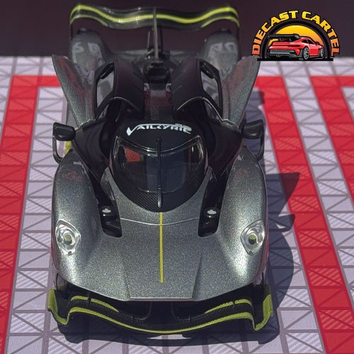 Aston Martin Valkyrie in Silver