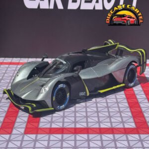 Aston Martin Valkyrie in Silver