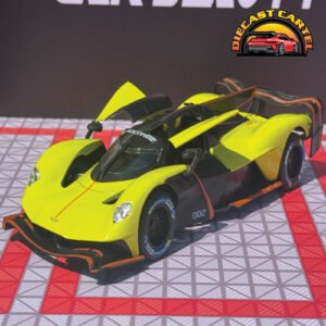 Aston Martin Valkyrie in Yellow
