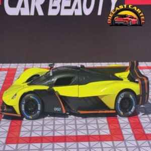 Aston Martin Valkyrie in Yellow