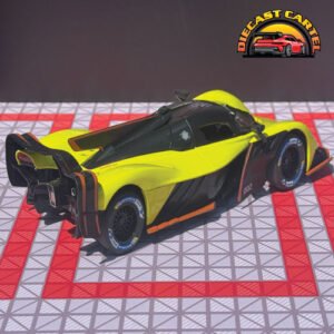 Aston Martin Valkyrie in Yellow