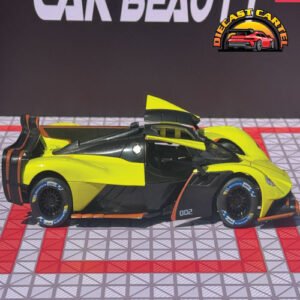 Aston Martin Valkyrie in Yellow