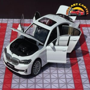 BMW 530Li in White