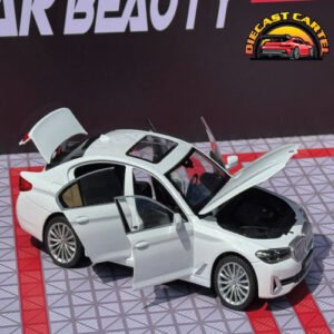 BMW 530Li in White