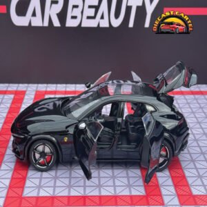 Ferrari Purosangue in Black