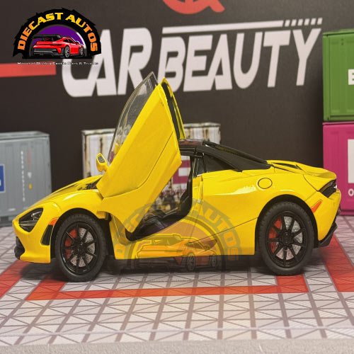 McLaren 720s in Yellow