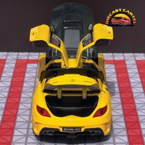 Mercedes SLS AMG in Yellow