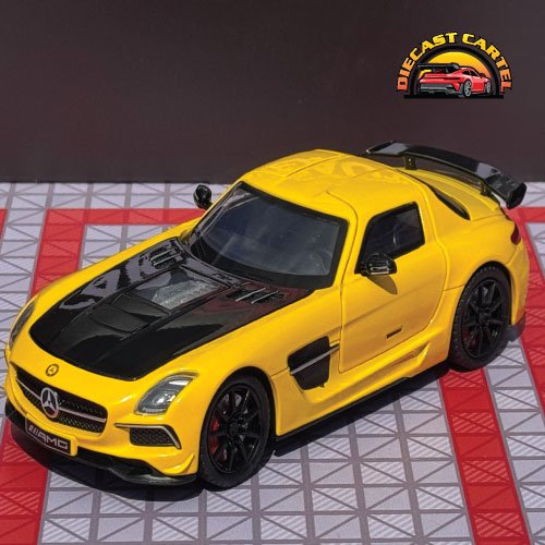Mercedes SLS AMG in Yellow