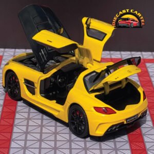 Mercedes SLS AMG in Yellow