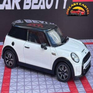 Mini Cooper S in White