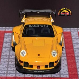 Porsche 911 in Yellow