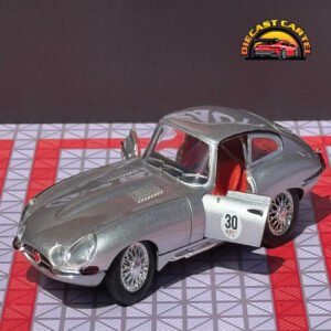 Jaguar E Type in Silver