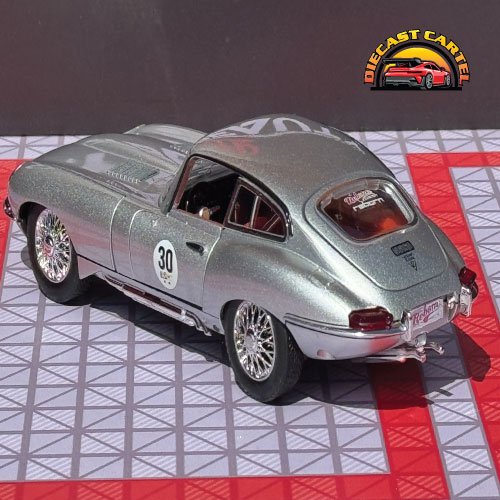 Jaguar E Type in Silver