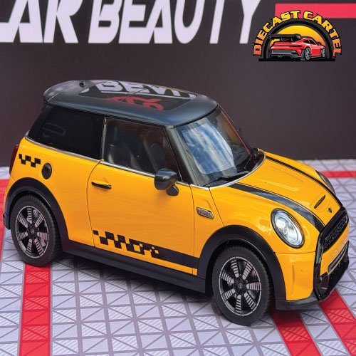 Mini Cooper S in Yellow