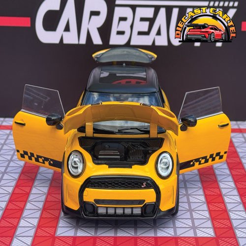 Mini Cooper S in Yellow