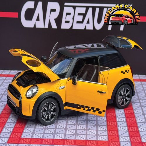 Mini Cooper S in Yellow