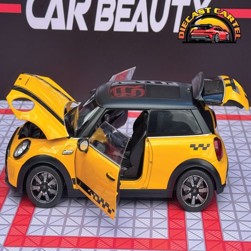 Mini Cooper S in Yellow